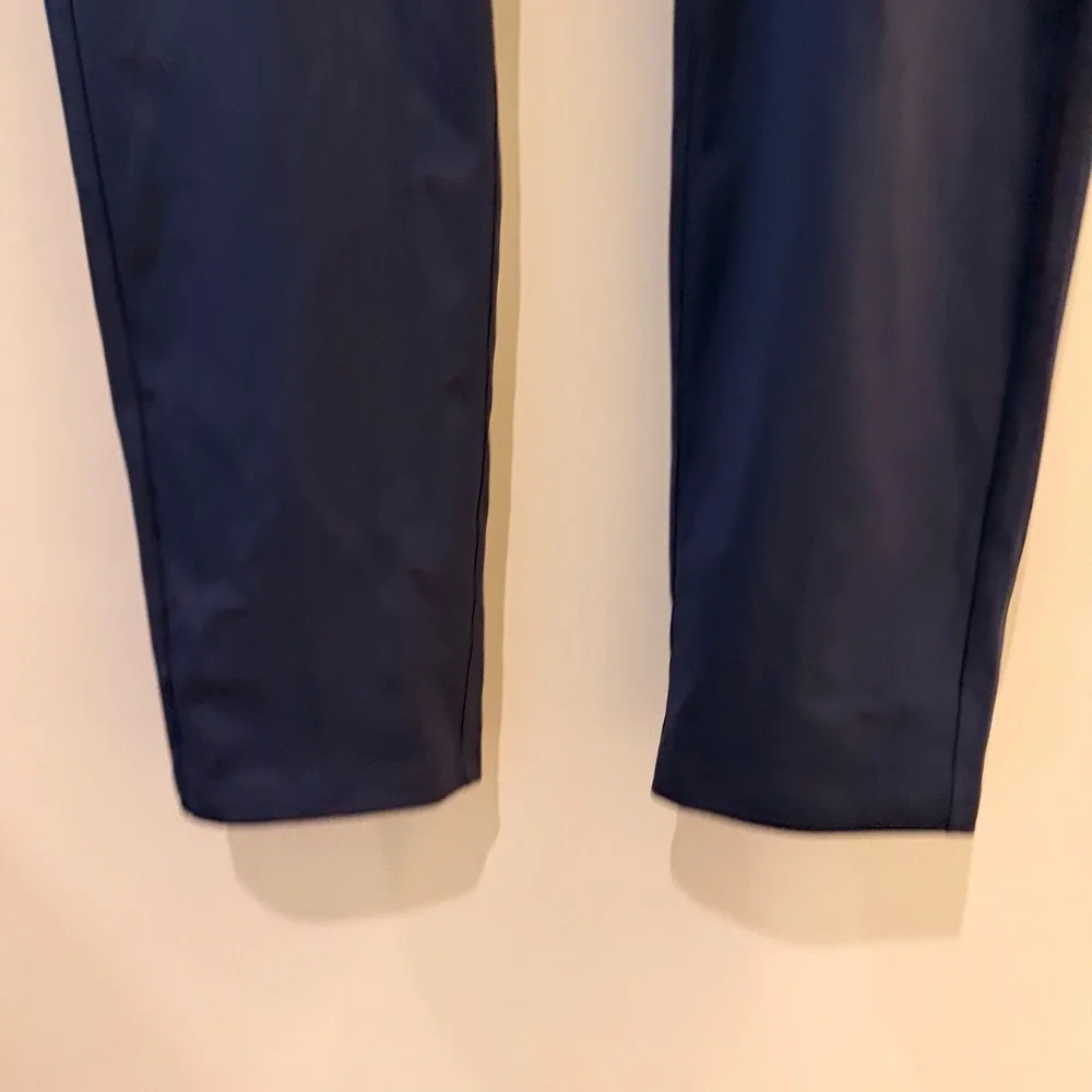 Quince ProTech Golf Pants Wavecrest Performance UPF50‎ Travel Navy 33x32 NWOT